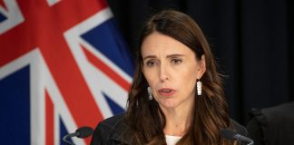 ਕੋਵਿਡ -19: ਆਕਲੈਂਡ ਅੱਜ ਰਾਤੀ 11.59 ਵਜੇ ਅਲਰਟ ਲੈਵਲ 1 ਉੱਤੇ ਵਾਪਸ ਅਤੇ ਜਨਤਕ ਟਰਾਂਸਪੋਰਟ ‘ਤੇ ਫੇਸ ਮਾਸਕ ਪਾਉਣਾ ਦੇਸ਼ ਭਰ ‘ਚ ਲਾਜ਼ਮੀ