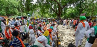 ਜੰਤਰ-ਮੰਤਰ ‘ਤੇ ਸੰਯੁਕਤ ਕਿਸਾਨ ਮੋਰਚੇ ਵੱਲੋਂ ਖੇਤੀ ਕਾਨੂੰਨਾਂ ਖ਼ਿਲਾਫ਼ ਜੁੜੀ ਕਿਸਾਨ ਸੰਸਦ