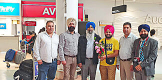 ਨਿਊਜ਼ੀਲੈਂਡ ਸਿੱਖ ਖੇਡਾਂ ‘ਚ ਰੌਣਕਾਂ ਲਾਉਣ ਪਹੁੰਚੇ ਗਾਇਕ ਹਰਮਿੰਦਰ ਨੂਰਪੁਰੀ