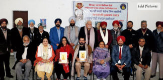 ਦੁਸਾਂਝ ਜੋੜੀ ਗ਼ਦਰੀ ਭਾਈ ਸੰਤੋਖ ਸਿੰਘ ਧਰਦਿਓ ਇਨਾਮ ਨਾਲ ਸਨਮਾਨਿਤ