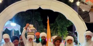 ਅੰਮ੍ਰਿਤਸਰ ਦੇ ਪੰਜ ਸਰੋਵਰਾਂ ਦੇ ਜਲ ਨਾਲ ਗੁ: ਦਾਤਾ ਬੰਦੀ ਛੋੜ ਦਰਬਾਰ ਦਾ ਬਾਬਾ ਬੁੱਢਾ ਵੰਸ਼ਜ ਨੇ ਕਰਵਾਇਆ ਇਸ਼ਨਾਨ, ਜਥੇ ਵਲੋਂ ਸ਼ਬਦ ਚੌਂਕੀ ਸਜਾਈ ਅਤੇ ਘਿਓ ਦੇ ਦੀਵੇ ਵੀ ਜਗਾਏ